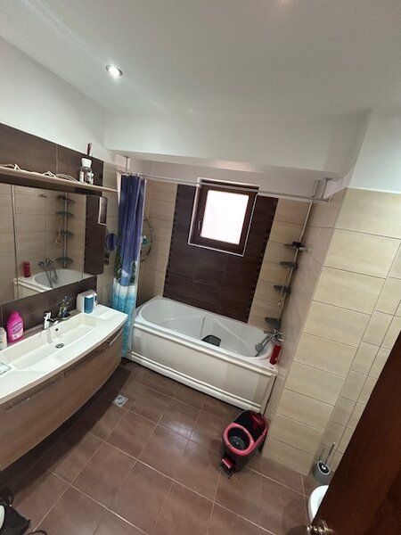 Militari Pacii duplex de vanzare an 2009 metrou 15 minute